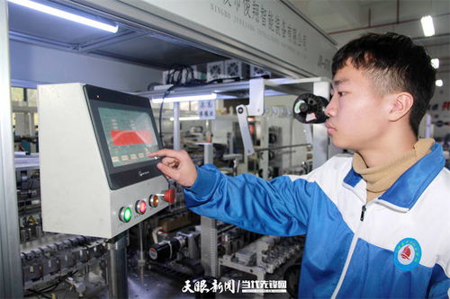 凤冈职校推行校企联合现代学徒制，强化技术服务能力建设